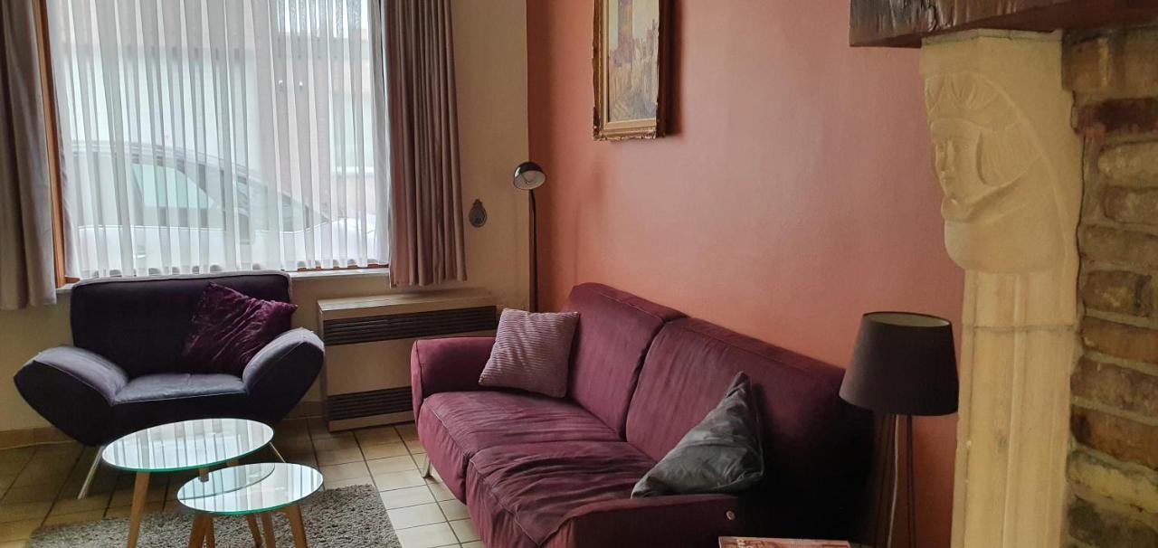 Close To Centre, 3 Rooms, 2 Bathr & Wc, Free Parking & Wifi, Spacious Living Area & Kitchen Hébergement de vacances Bruges